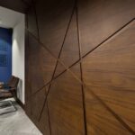 Применение шпонированных стеновых панелей в интерьере