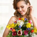 Букеты к празднику: как выбрать идеальный подарок от магазина «Цветочный блюз»