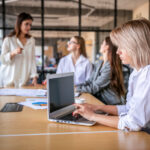 Названы самые крупные ежедневные расходы офисных работников