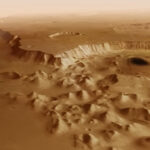 Учёные показали завораживающий пролёт над каньонами Марса