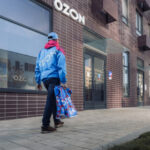 Ozon начал доставлять заказы из интернет-магазинов