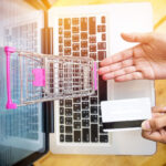 Главное за неделю: банки и маркетплейсы поспорили о скидках и способах оплаты, X5 открыла первый РЦ на Дальнем Востоке, сеть «Хлеб насущный» прекратила существование