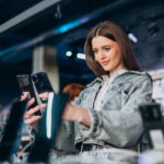 Каких операторов связи и какие смартфоны выбирает молодежь — исследование