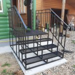 Металлическая лестница на дачу: практичность, удобство и долговечность