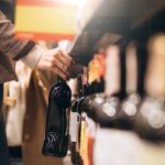 Еще ряд регионов РФ ограничат продажу алкоголя