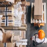 Авито фиксирует рост предложений подработки в складской логистике и ритейле