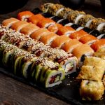 Мужчины стали чаще заказывать суши и роллы