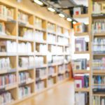 Оборот книжного рынка вырос, но посещаемость магазинов падает