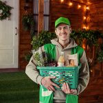 ВкусВилл: базовые продукты лидируют в дачных заказах