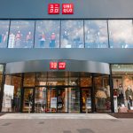 Владелец Uniqlo нарастила квартальную прибыль на 45,7%