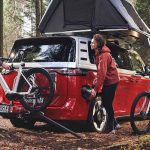 Volkswagen представила умные электровелосипеды с камерой заднего вида и предупреждением о слепых зонах