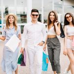 В Fashion Buzz выяснили главные приоритеты зумеров при покупке одежды