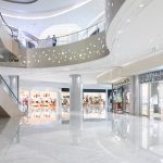 Посещаемость ТЦ в России за полгода снизилась на 2%