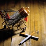 Власти планируют расширить запреты на продажу табака в РФ