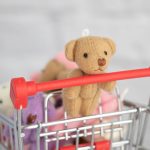 Контроль за продажей детских товаров в интернете предложили усилить